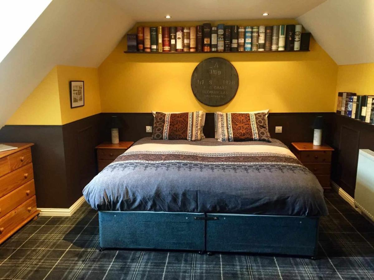 The Gables Whisky B&B Дафтаун Экстерьер фото